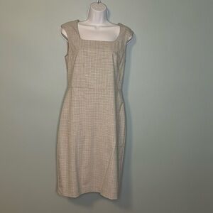 NWOT Ann Taylor Light Gray Plaid Sleeveless Tailored Shift Dress, Size 4
